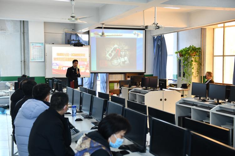 学校举行消防安全知识培训活动记录